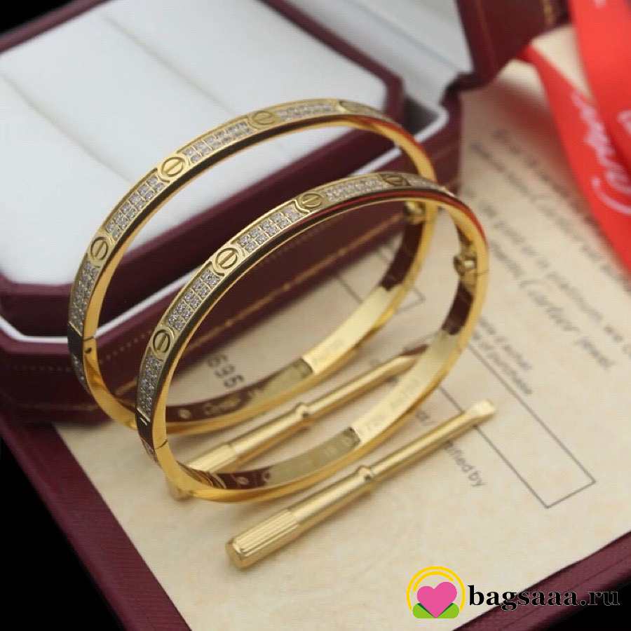 Bagsaaa Ca*t1er Love Bracelet Small Model Paved Gold - 