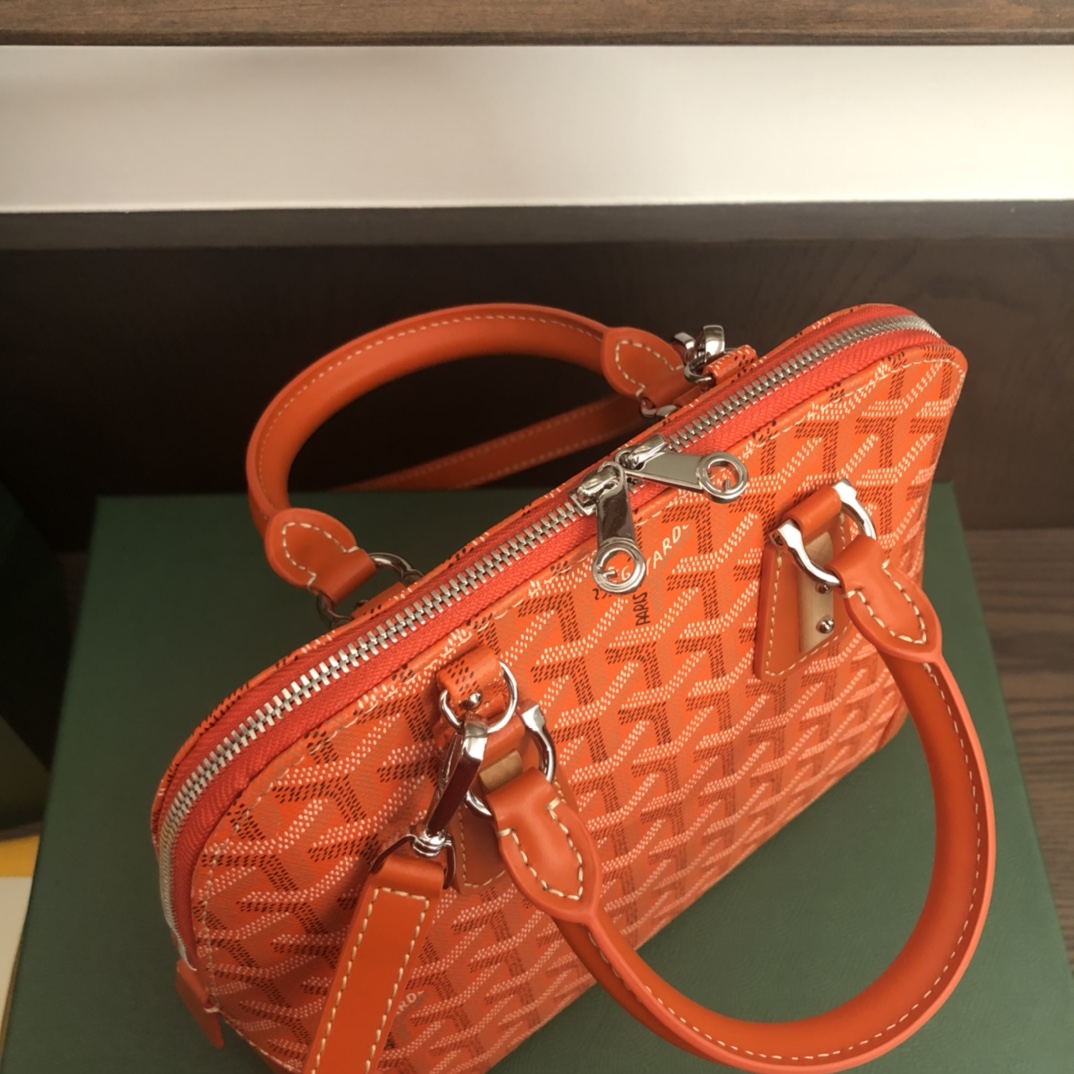 Bagsaaa G09ard Vendôme Mini Bag Orange - 23 x 10.5 x 18.5 cm