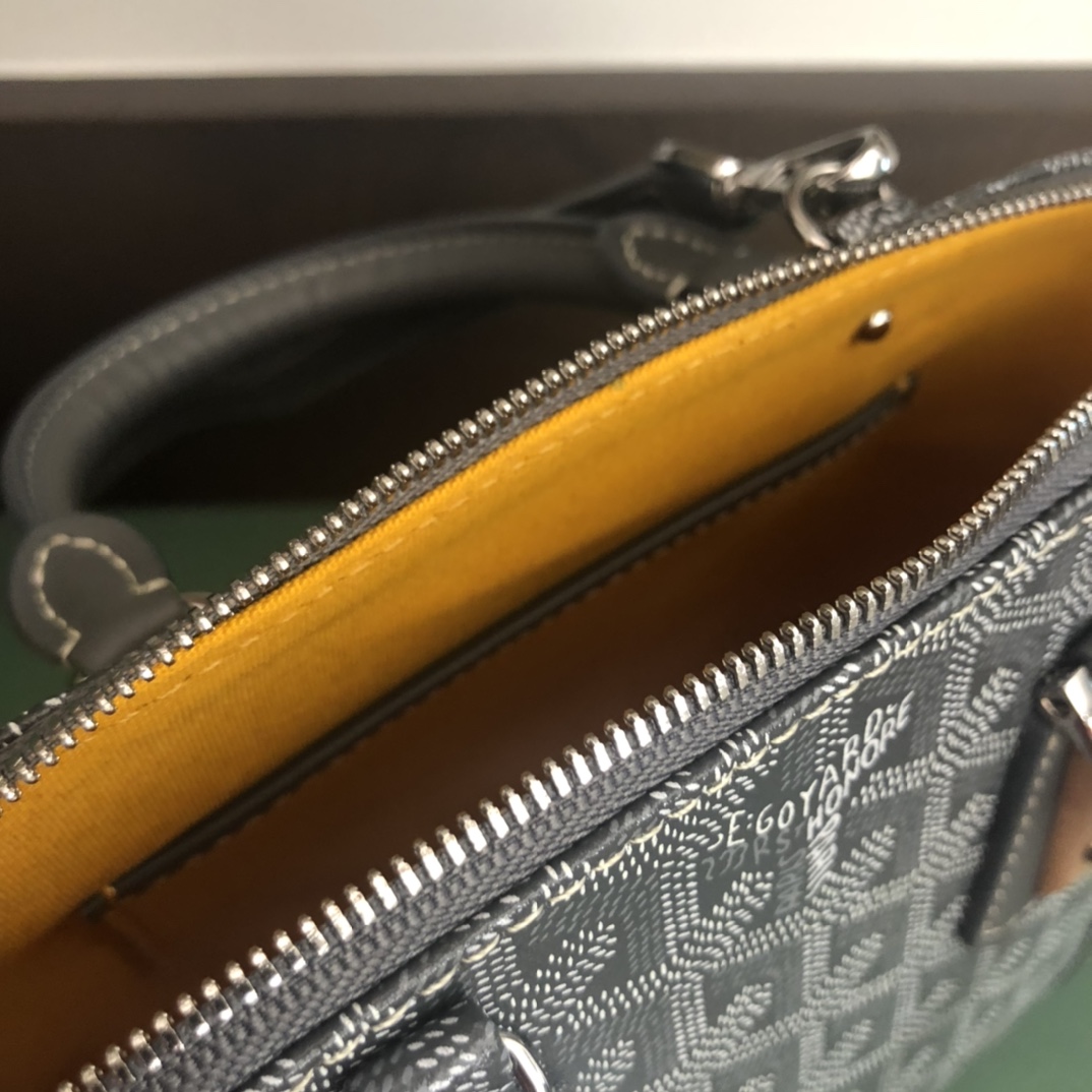 Bagsaaa G09ard Vendôme Mini Bag Gray - 23 x 10.5 x 18.5 cm