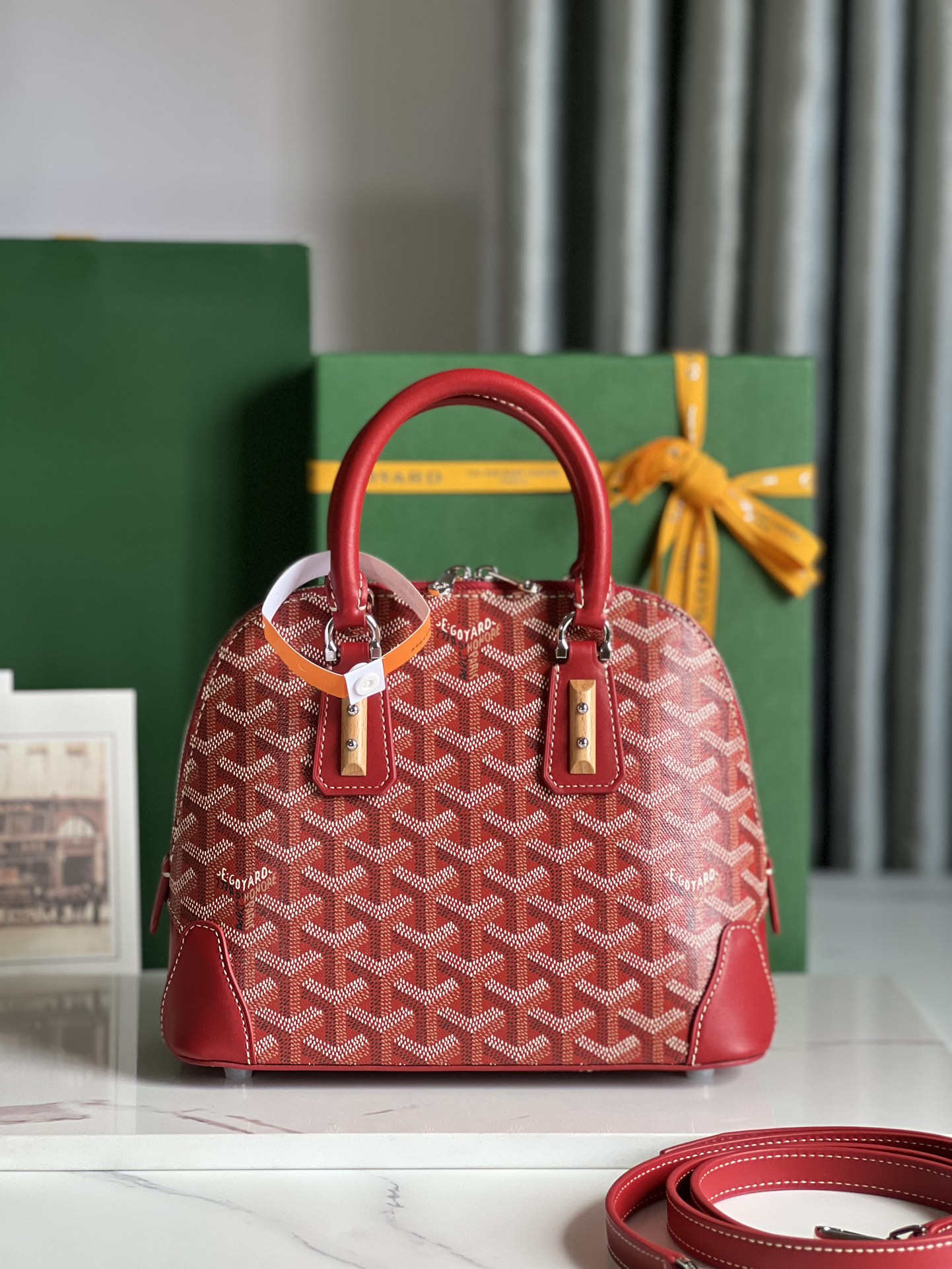 Bagsaaa G09ard Vendôme Mini Bag Red - 23 x 10.5 x 18.5 cm