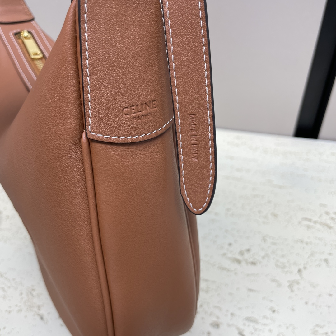 Bagsaaa Ce1i*e Small Heloïse Bag Cuir Triomphe In S*pple Calfskin Brown - 19 x 22 x 5 CM