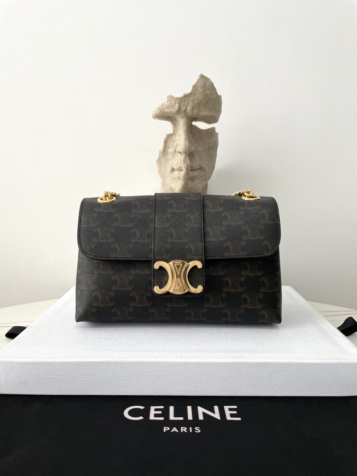 Bagsaaa Teen Ce1i*e Victoire Bag In Triomphe Canvas - 23.5 x 14 x 8 CM