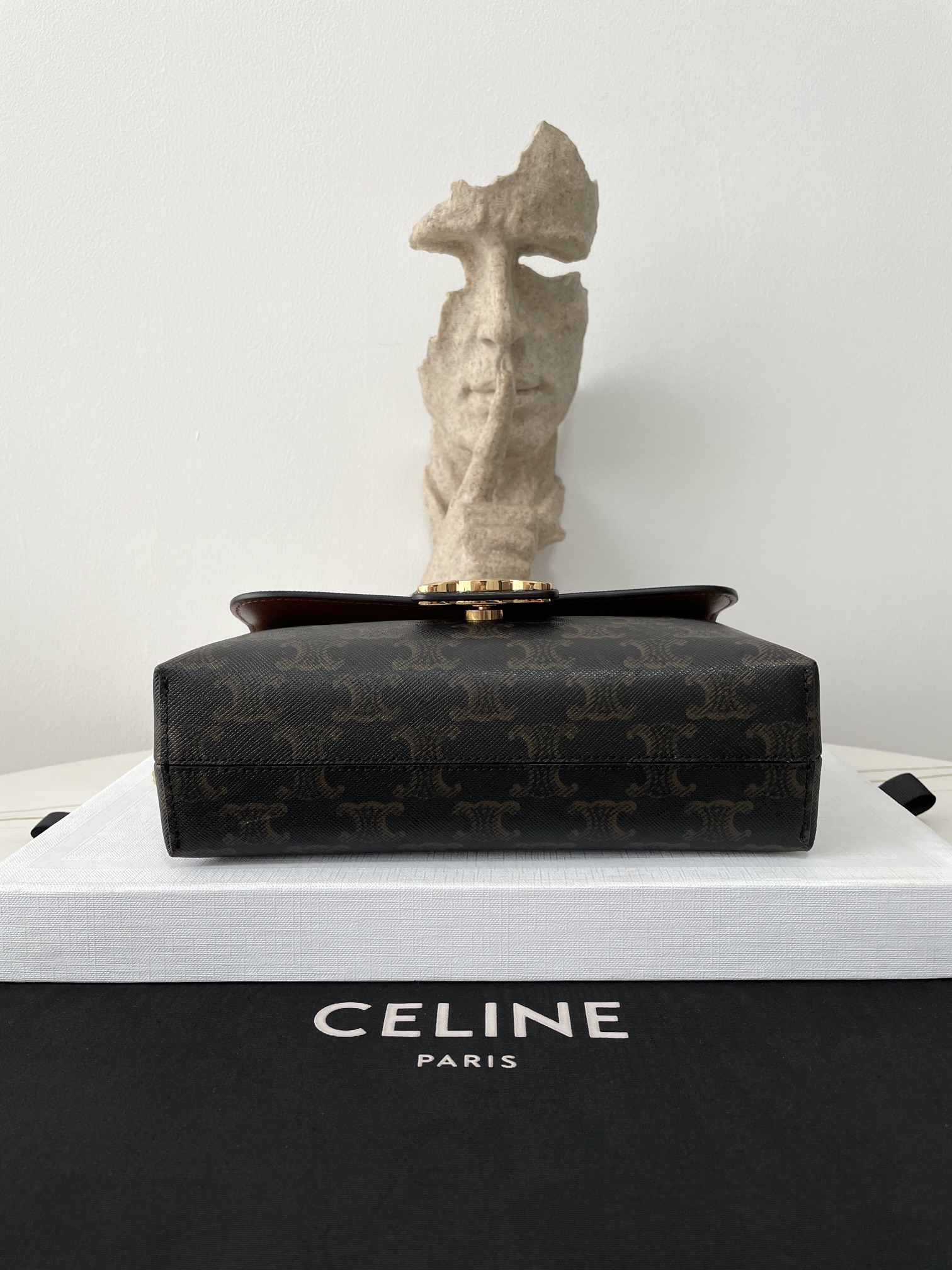 Bagsaaa Teen Ce1i*e Victoire Bag In Triomphe Canvas - 23.5 x 14 x 8 CM
