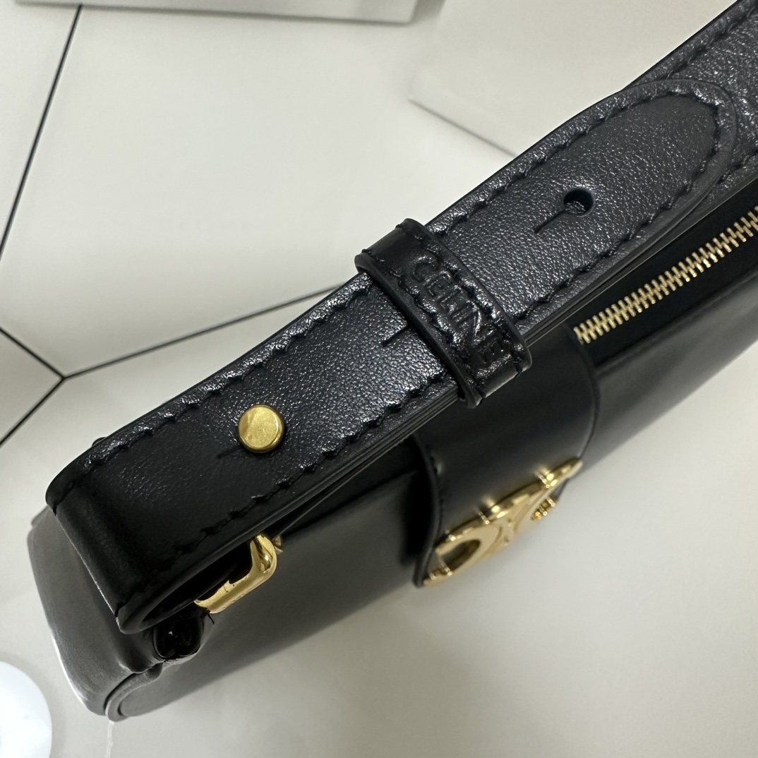 Bagsaaa Ce1i*e Medium Ava Triomphe Bag In Smooth Calfskin Black - 24.5 x 17 x 9 CM