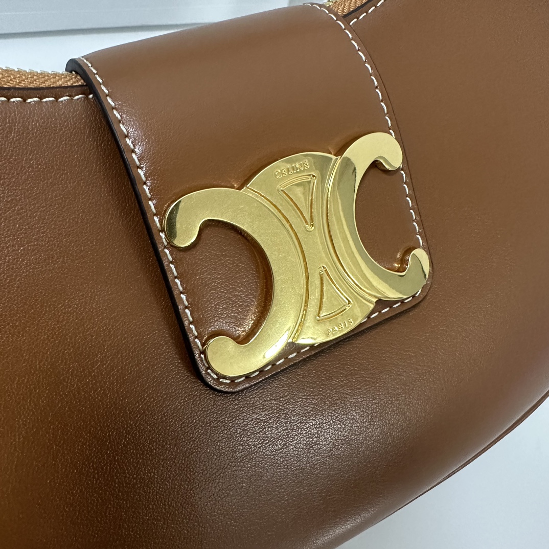 Bagsaaa Ce1i*e Medium Ava Triomphe Bag In Smooth Calfskin Brown - 24.5 x 17 x 9 CM