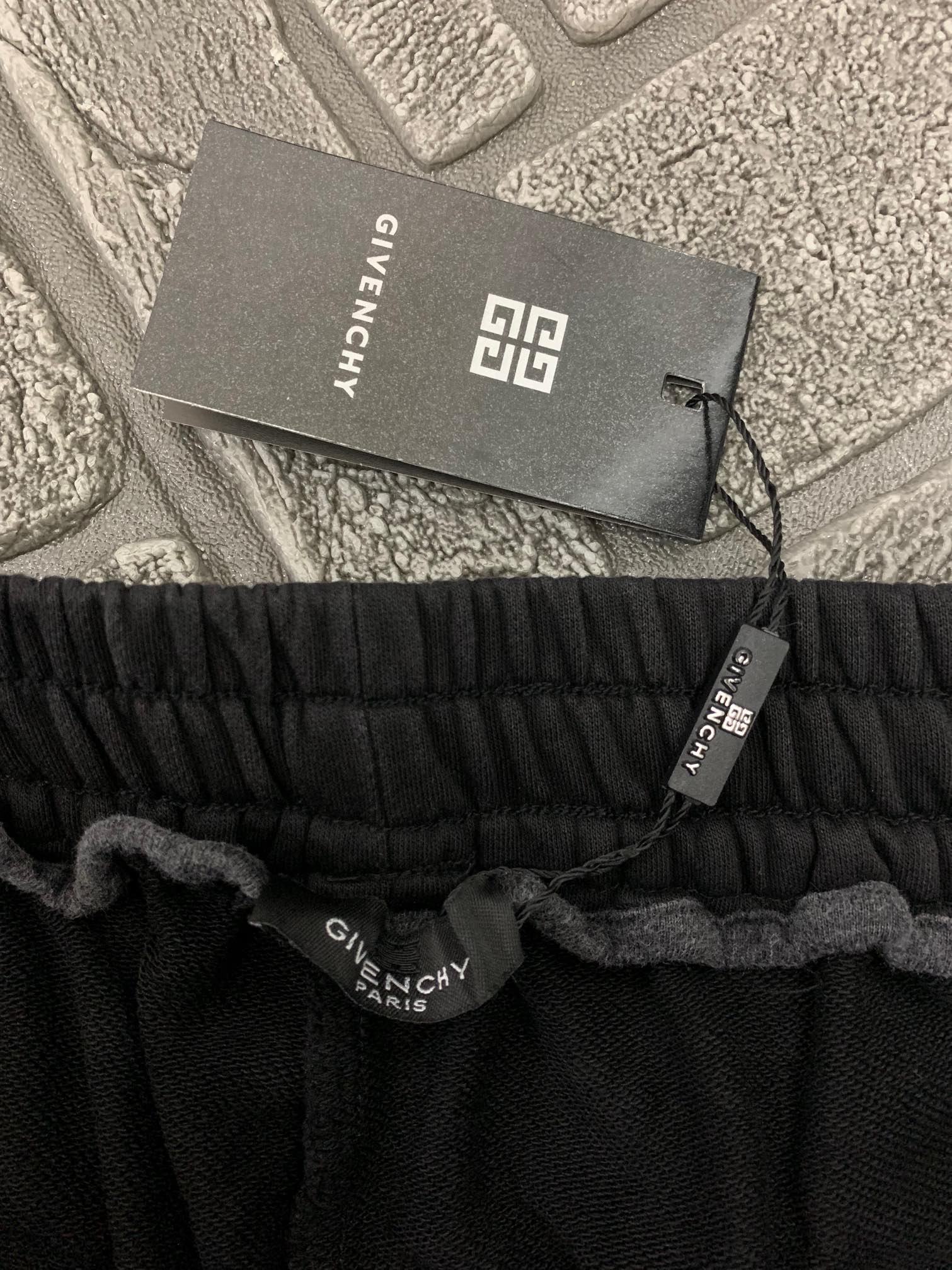 Bagsaaa Givenchy Men Short