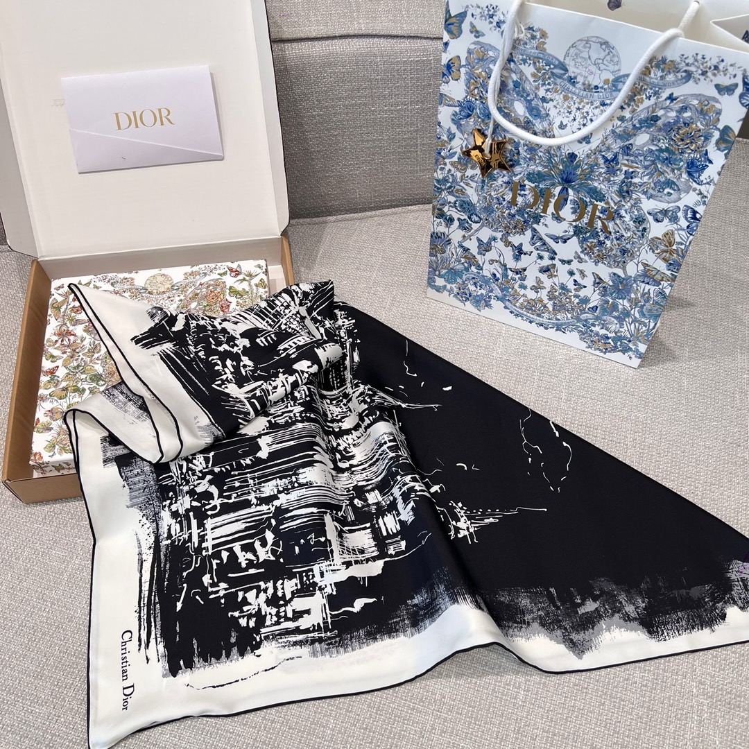 Bagsaaa D10r Scarf 02 - 90x90 cm