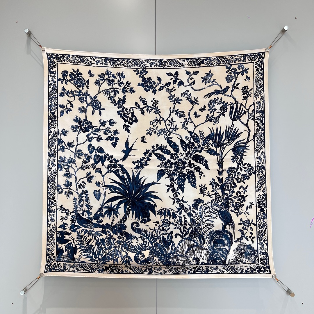 Bagsaaa D10r Scarf 05 - 90x90 cm