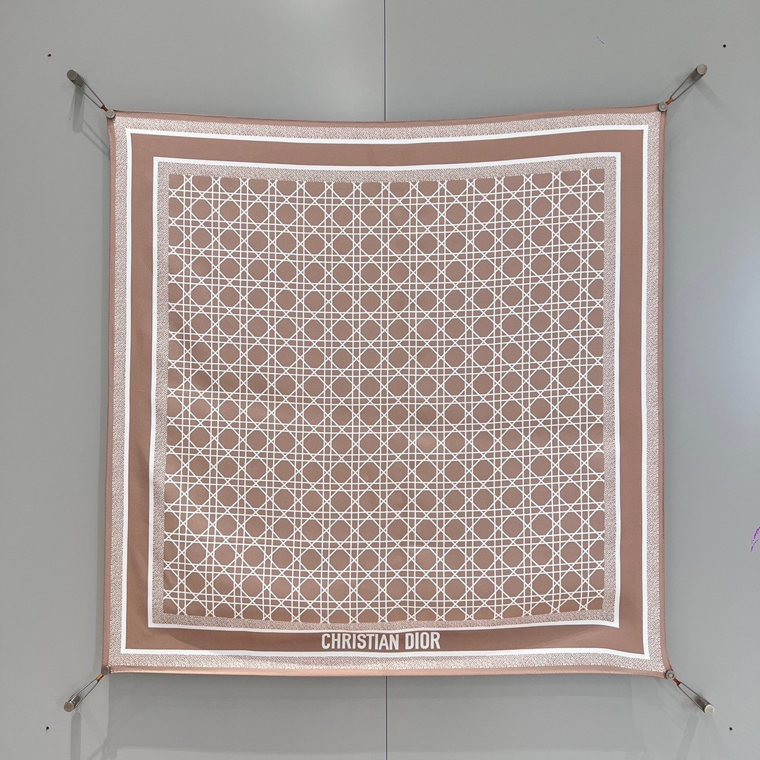 Bagsaaa D10r Scarf 09 - 90x90 cm