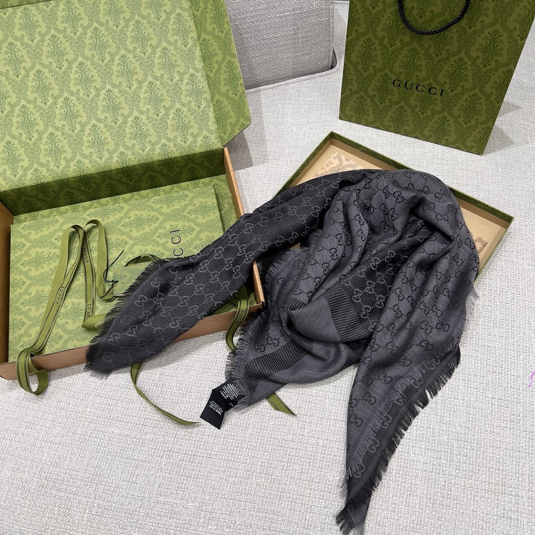 Bagsaaa Gvc*1 Scarf - 140x140 cm
