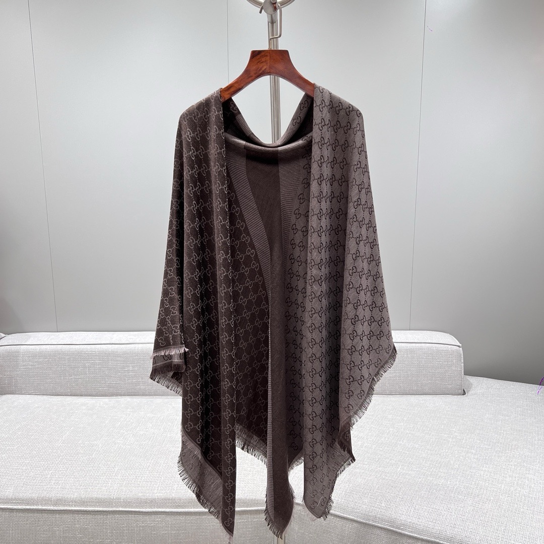 Bagsaaa Gvc*1 Scarf 02 - 140x140 cm