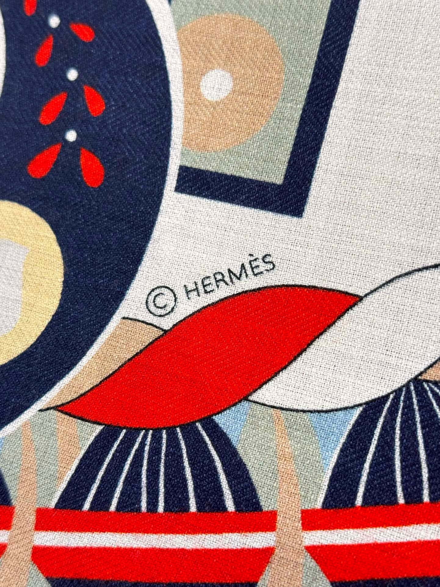 Bagsaaa H**me5 Scarf - 140x140 cm