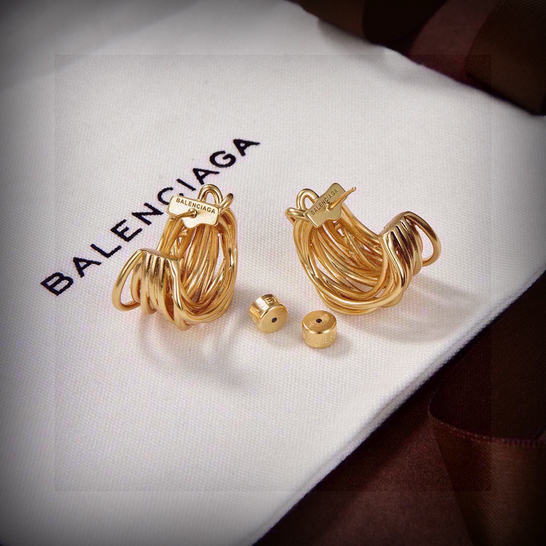 Bagsaaa Ba1en*iaga Earrings
