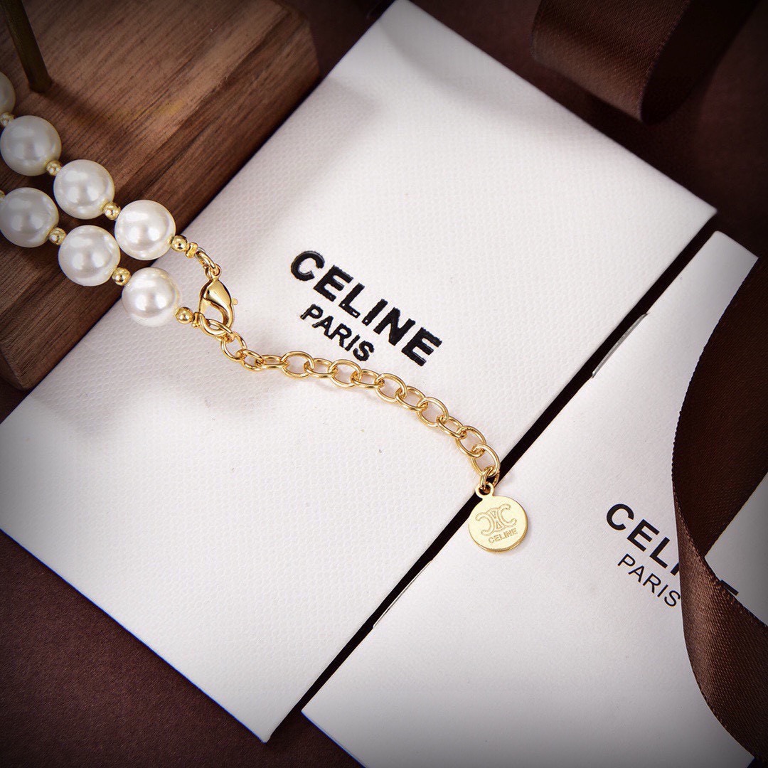 Bagsaaa Ce1i*e Pearl Necklace