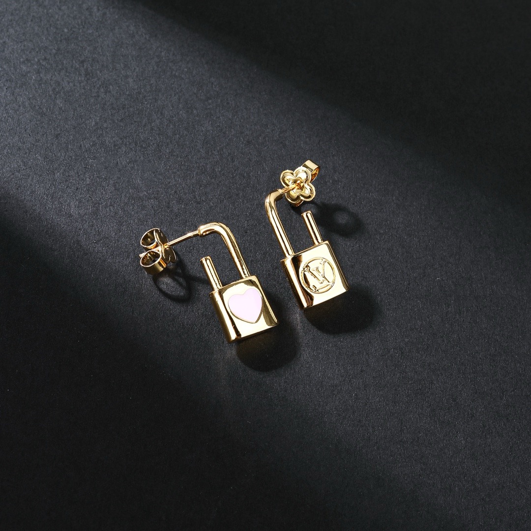 Bagsaaa L0vis Vvtt0n Earrings 07
