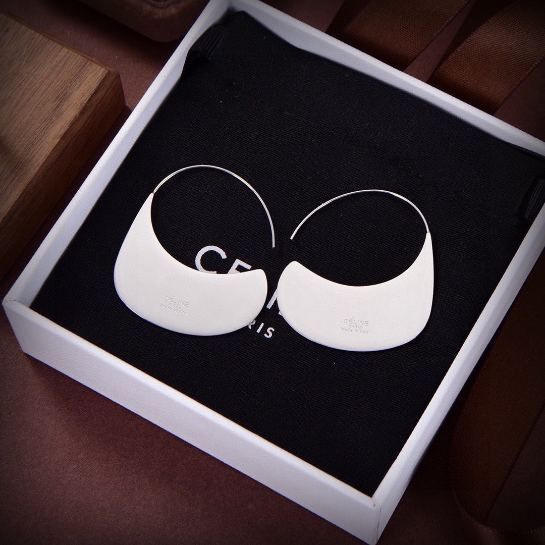 Bagsaaa Ce1i*e Earrings 01