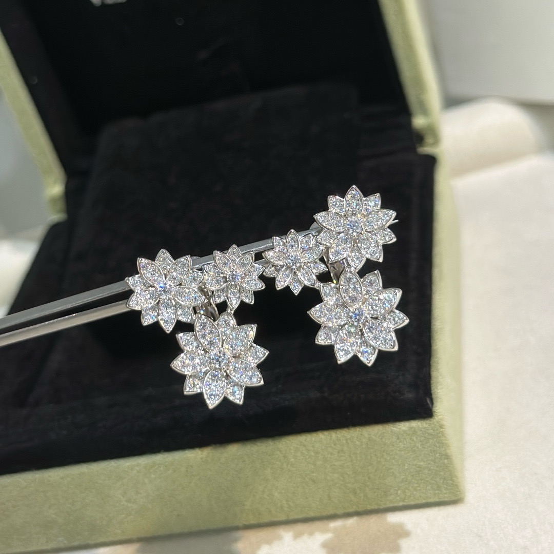 Bagsaaa VCA Earrings 01