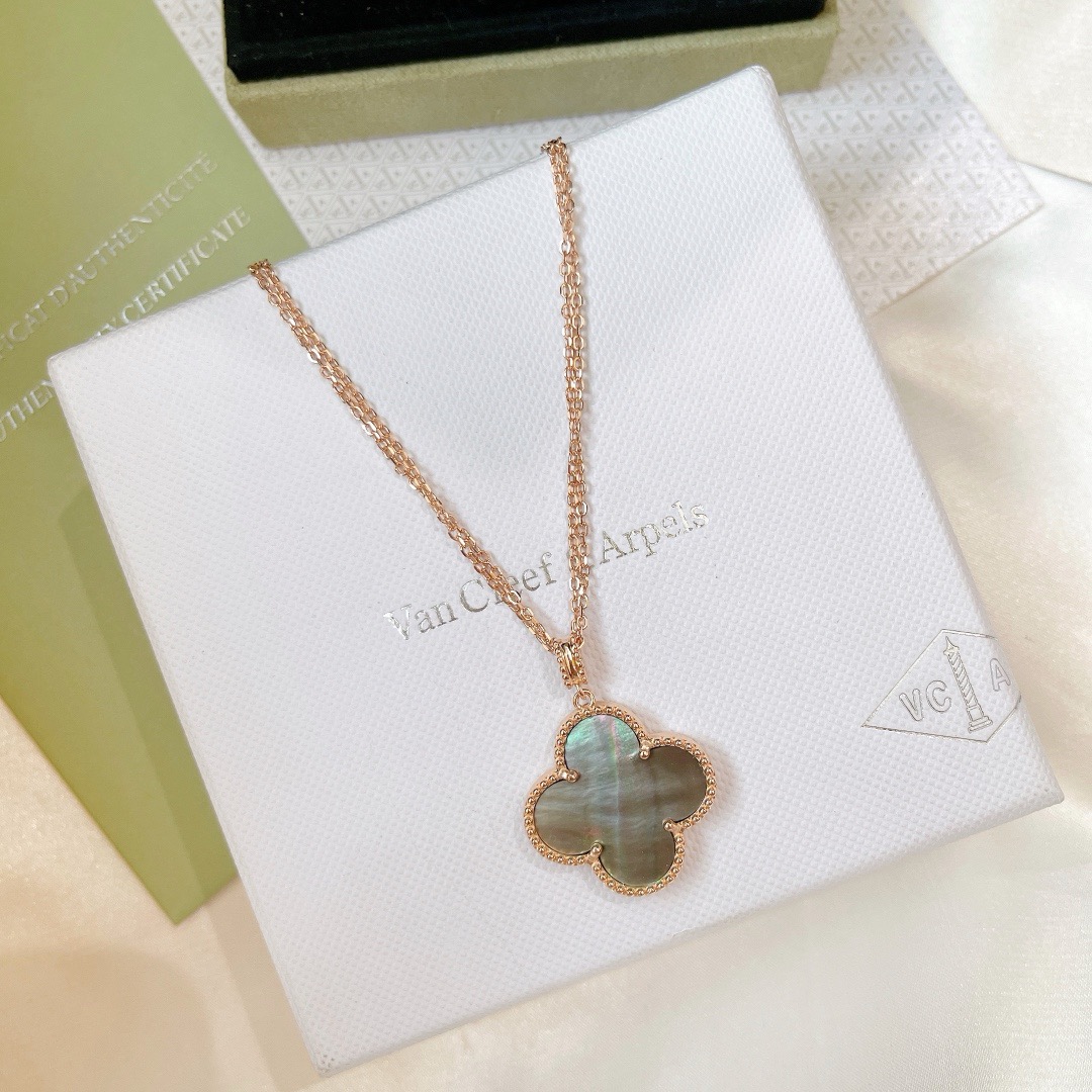 Bagsaaa VCA Necklace