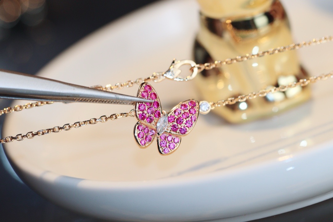 Bagsaaa VCA Necklace 01