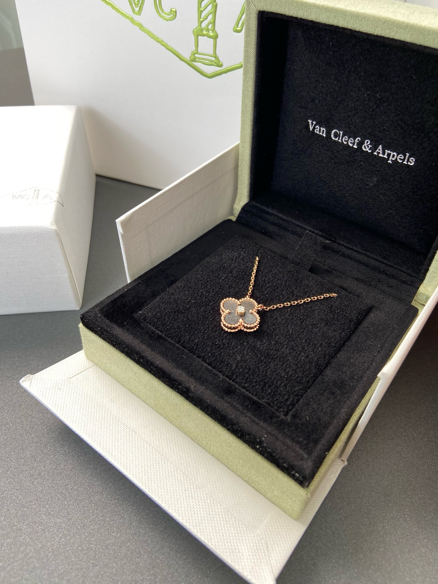 Bagsaaa VCA Necklace 06