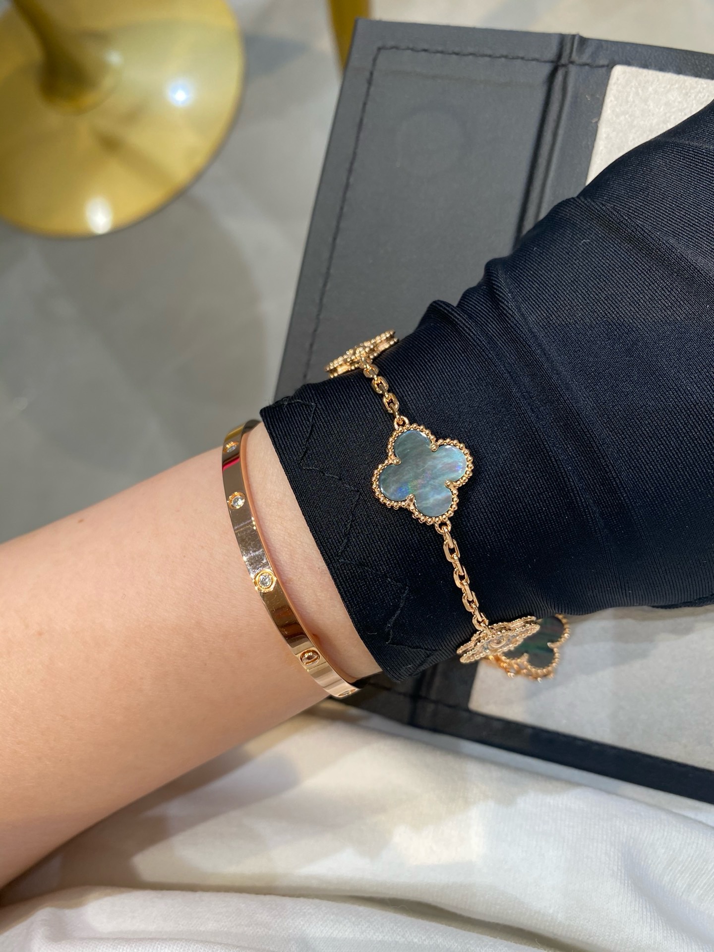 Bagsaaa VCA Bracelet 02