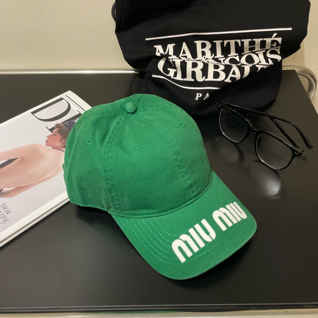 Bagsaaa M1um1u Hat