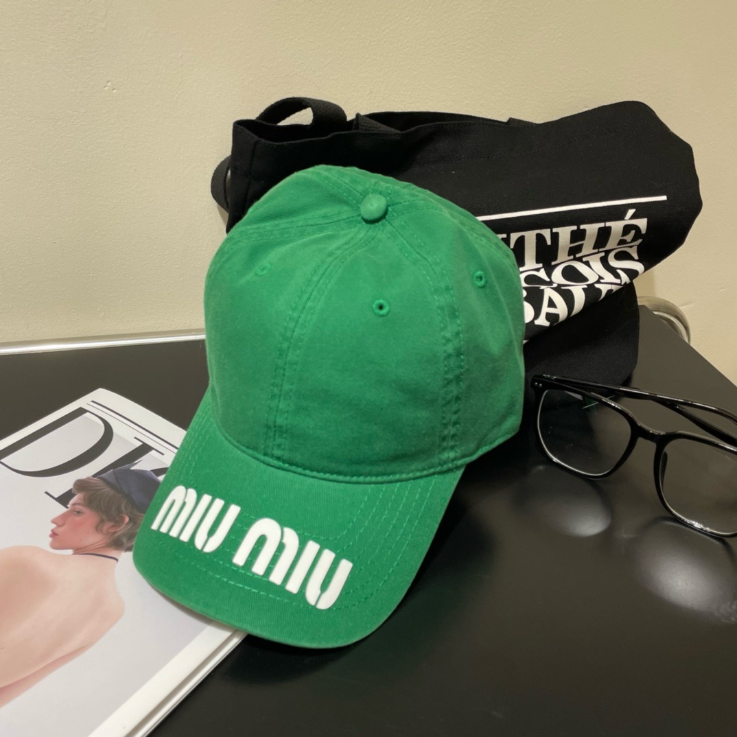 Bagsaaa M1um1u Hat