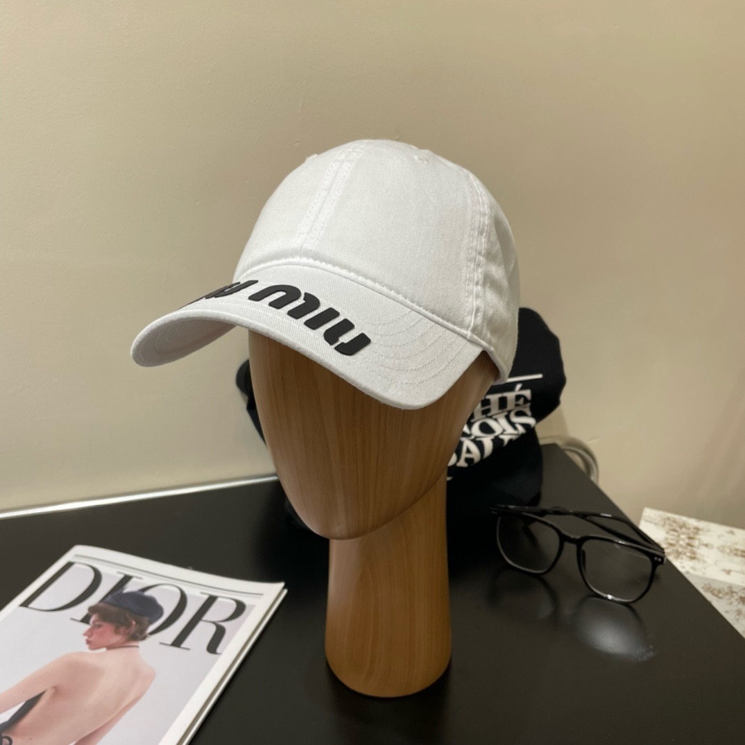 Bagsaaa M1um1u Hat 03