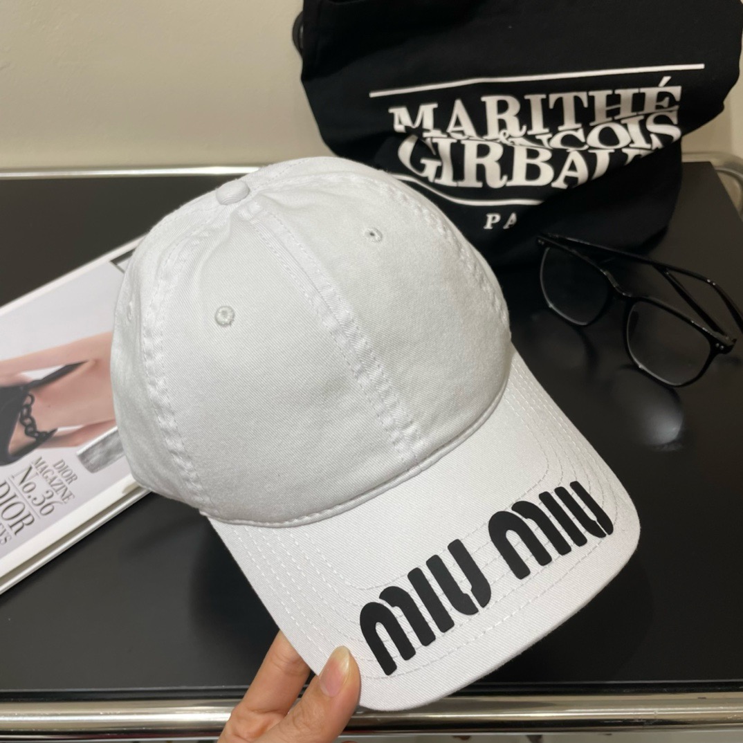 Bagsaaa M1um1u Hat 03