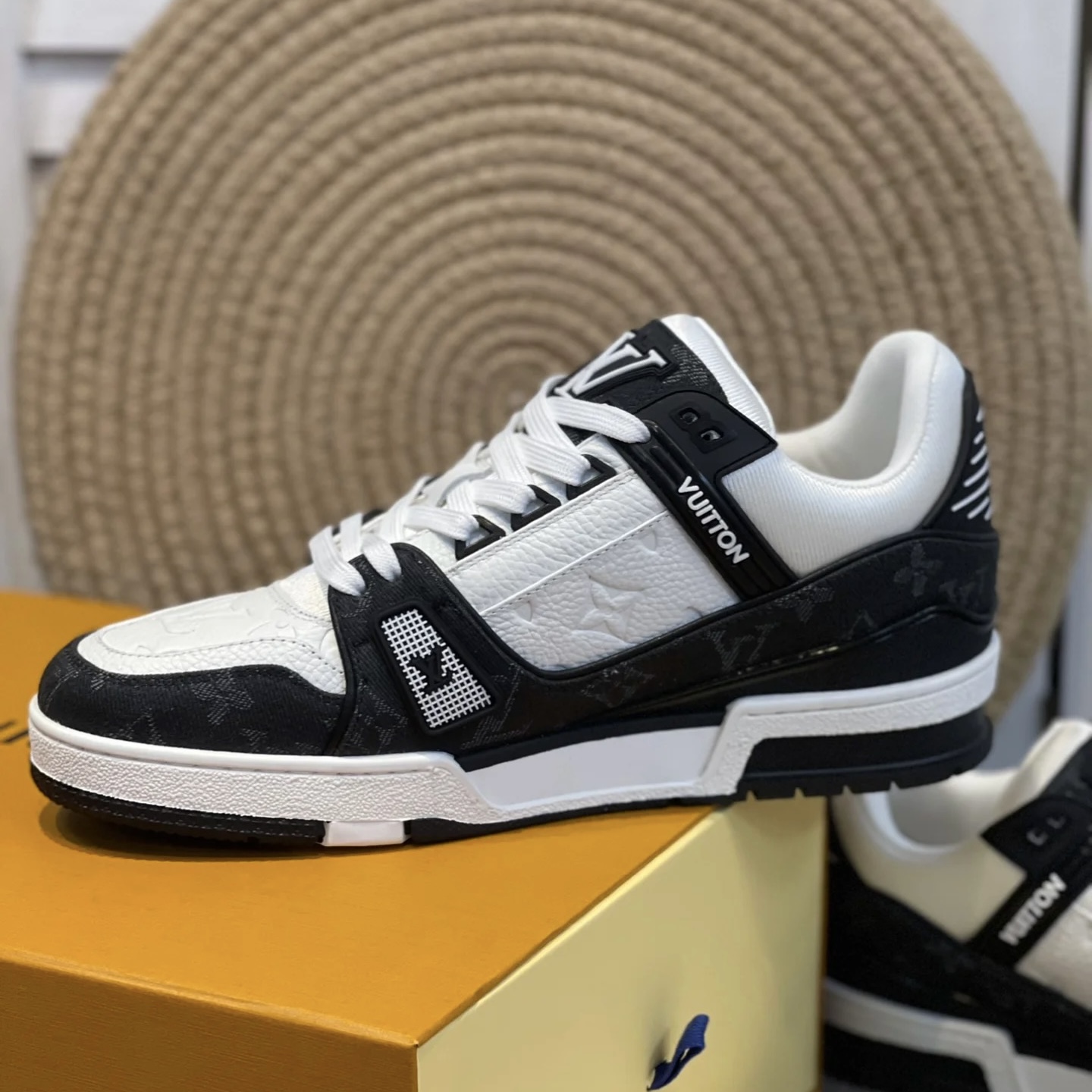 Bagsaaa LV Sneakers