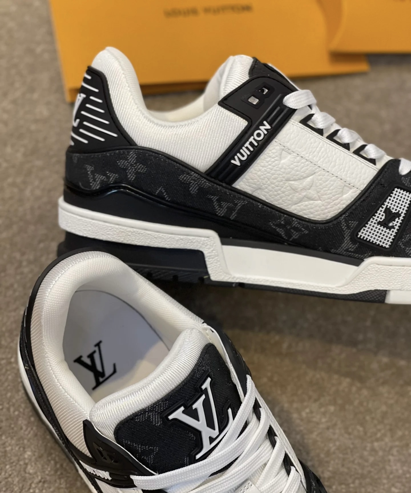 Bagsaaa LV Sneakers
