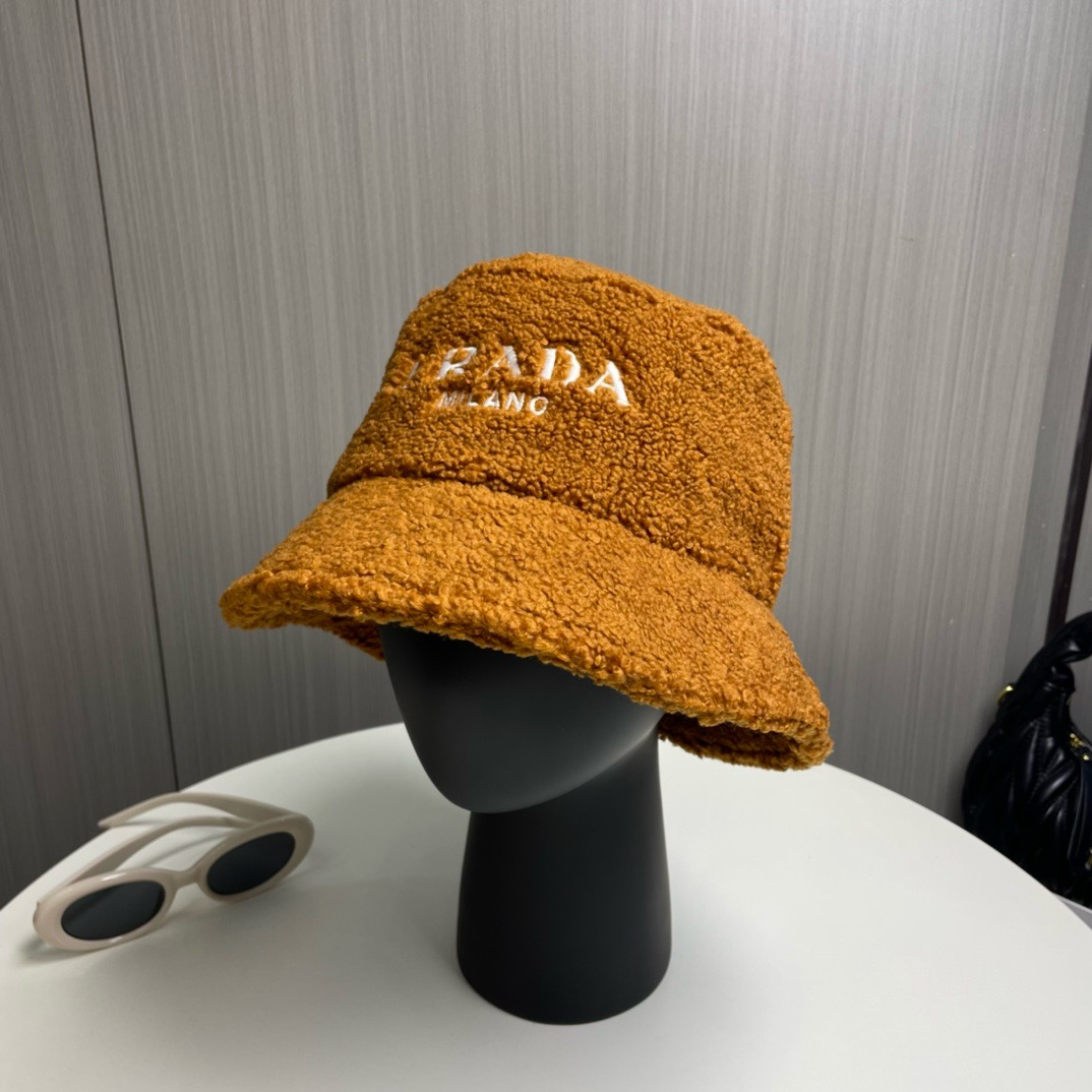 Bagsaaa Pra*a Hat 01