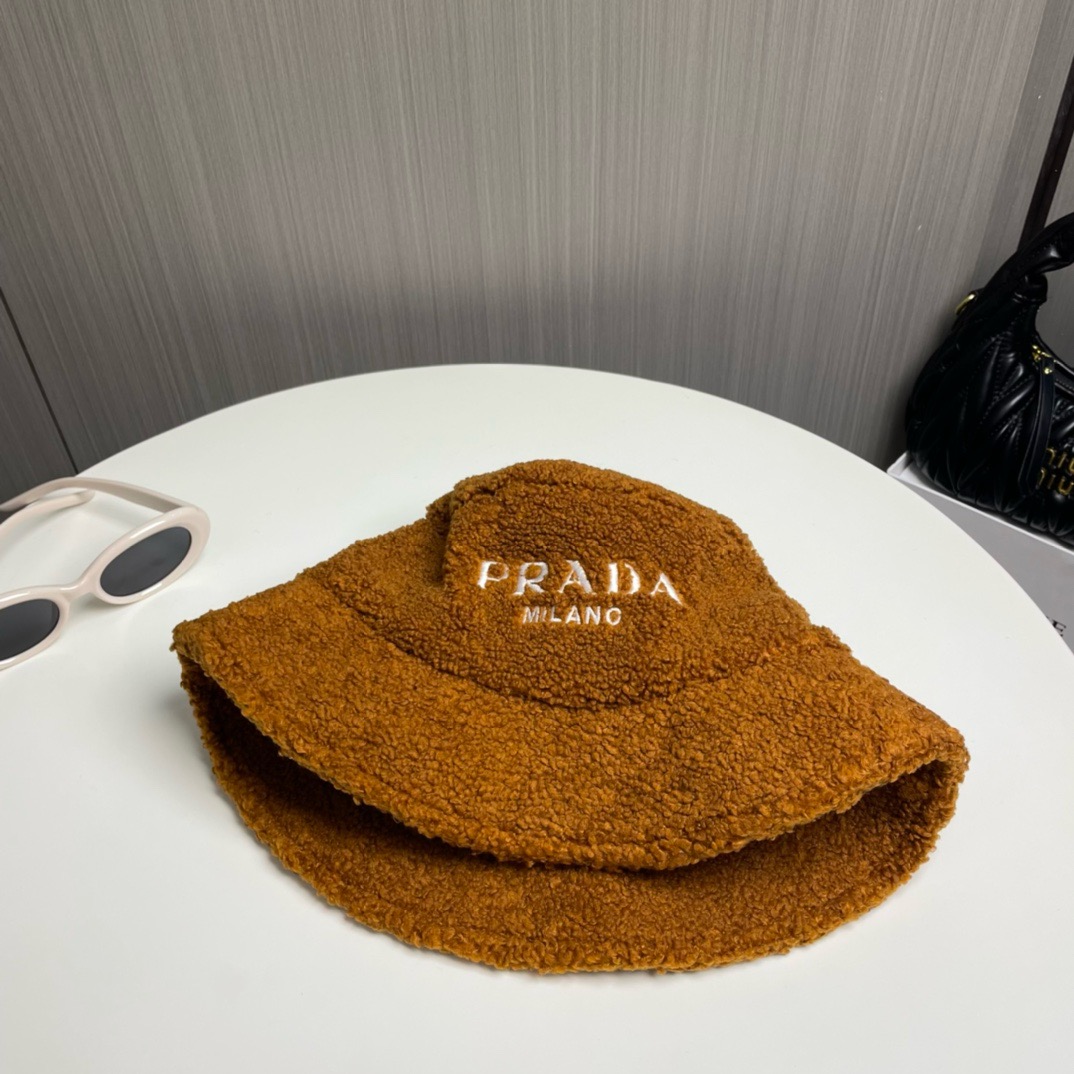 Bagsaaa Pra*a Hat 01