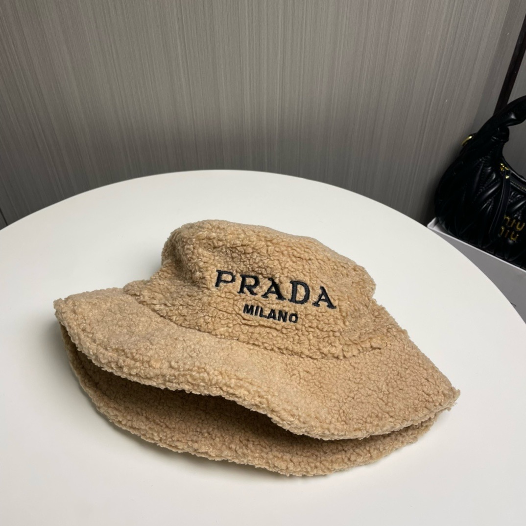 Bagsaaa Pra*a Hat 03