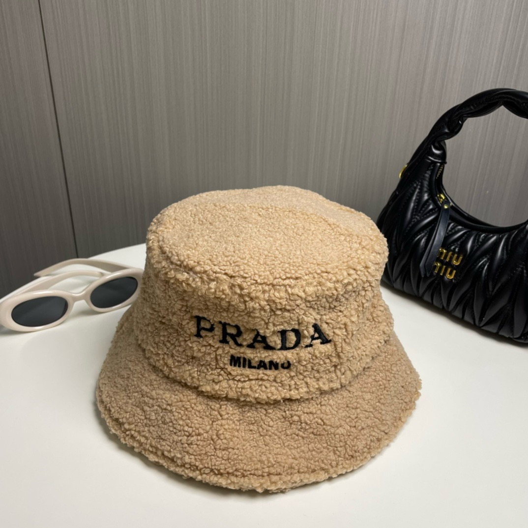 Bagsaaa Pra*a Hat 03