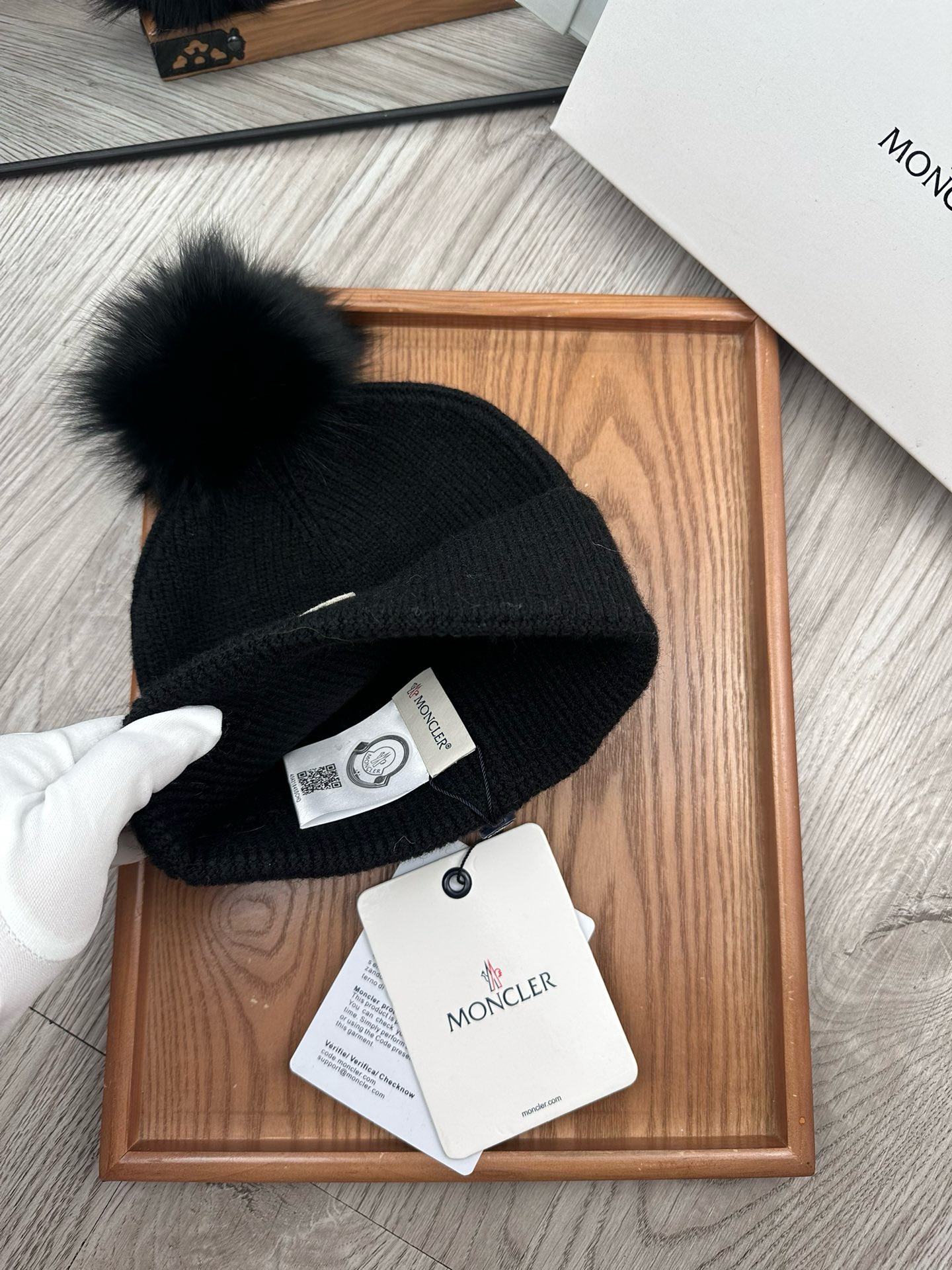 Bagsaaa Moncler Wool Beanie 02