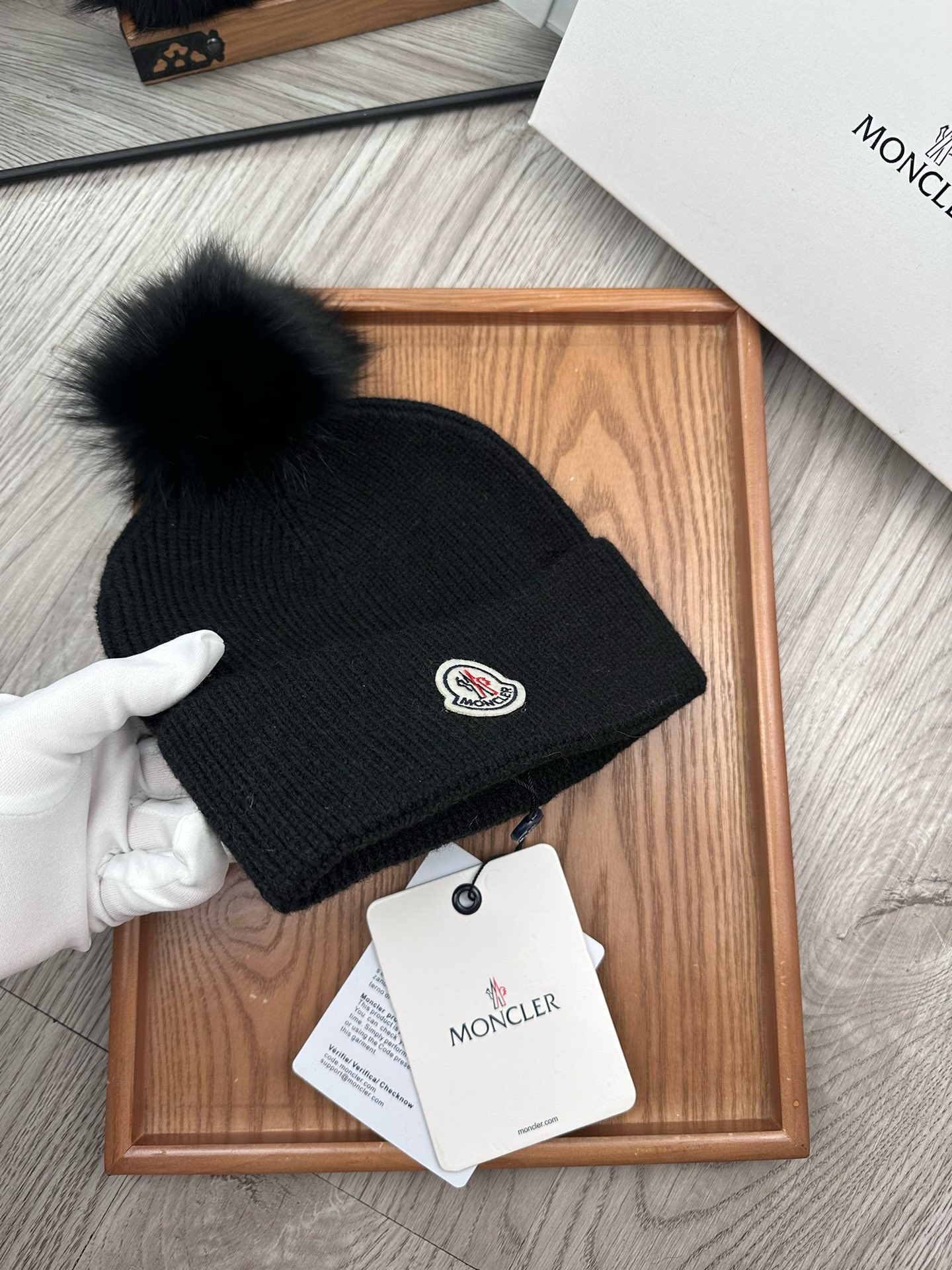 Bagsaaa Moncler Wool Beanie 02