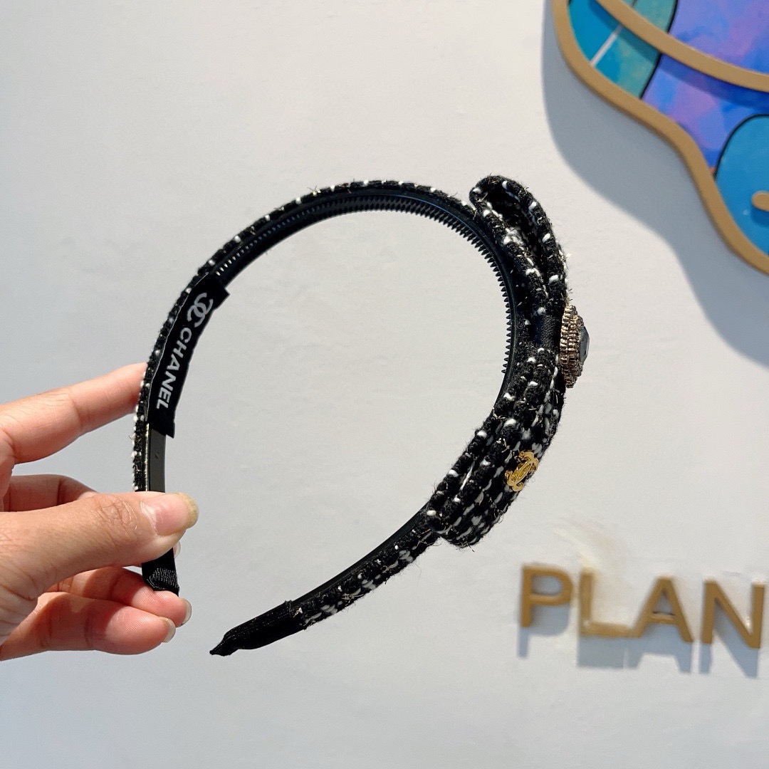 Bagsaaa Ch**el Headband 03