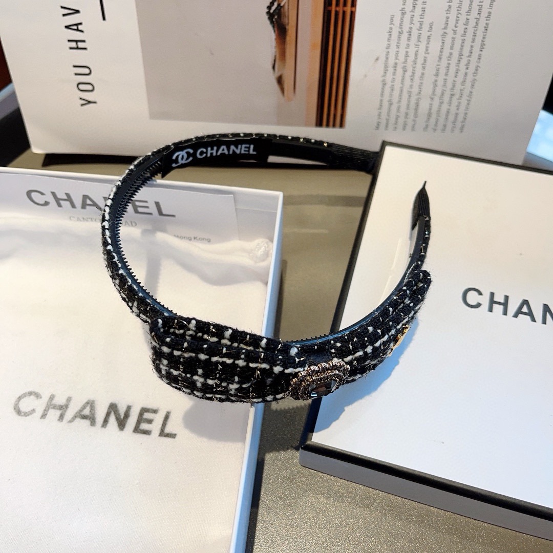 Bagsaaa Ch**el Headband 03