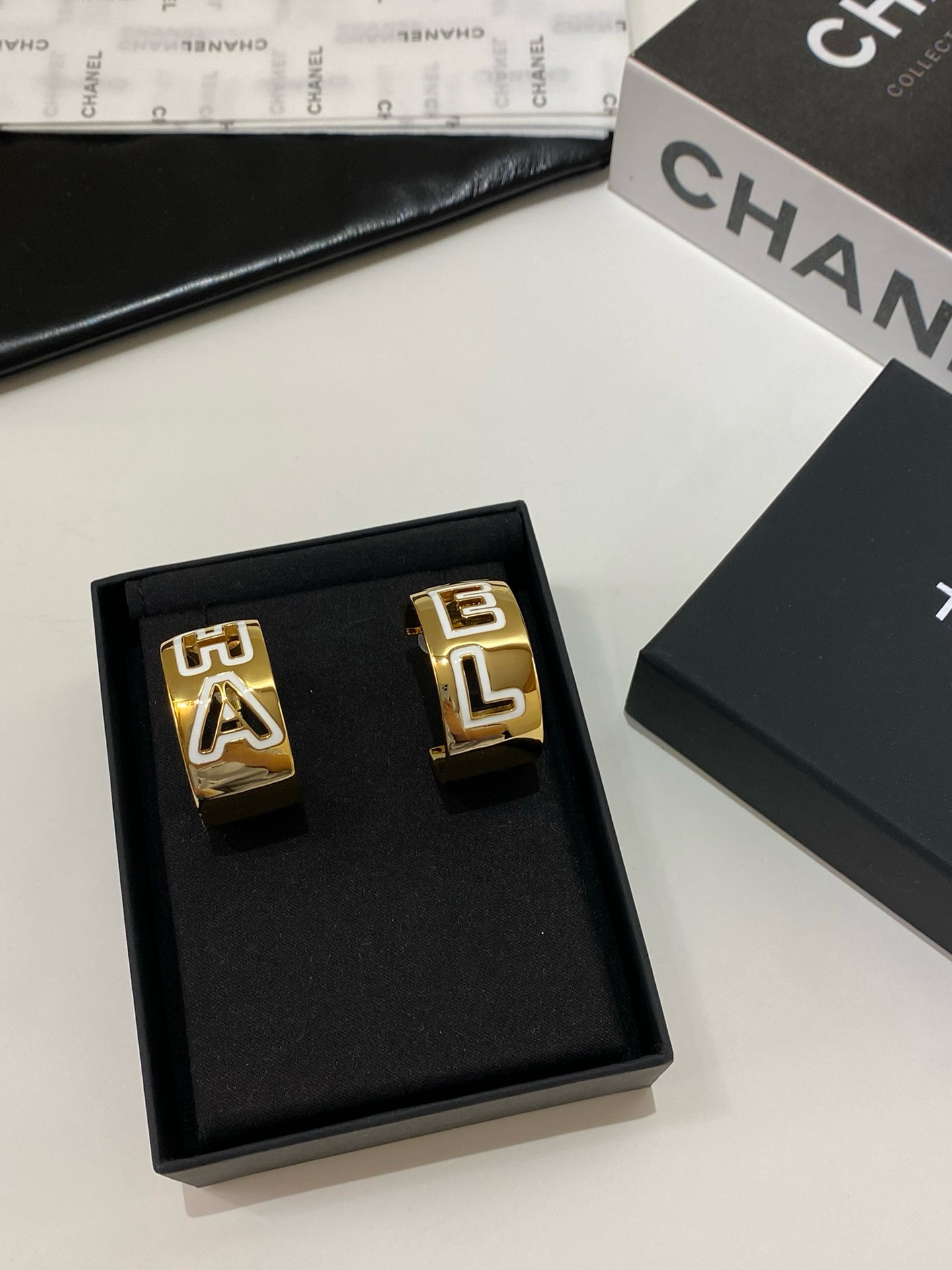 Bagsaaa Ch**el Earrings 09