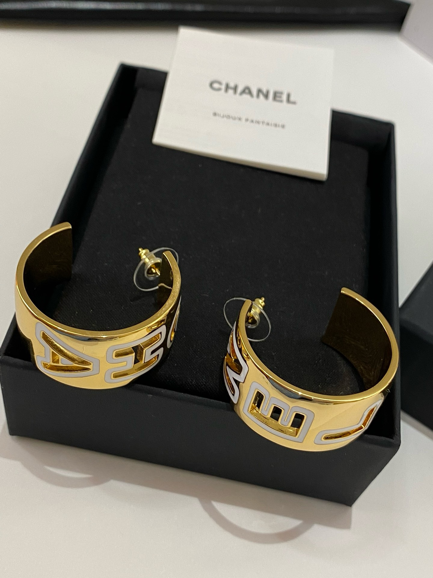 Bagsaaa Ch**el Earrings 09