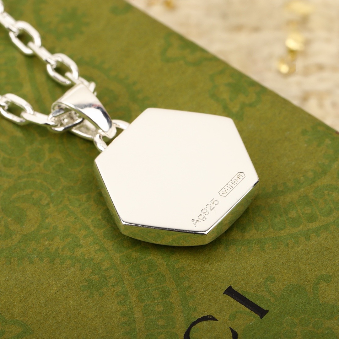 Bagsaaa Gvc*1 Necklace 03