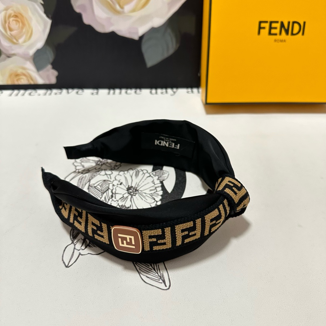 Bagsaaa F**di Headband 05