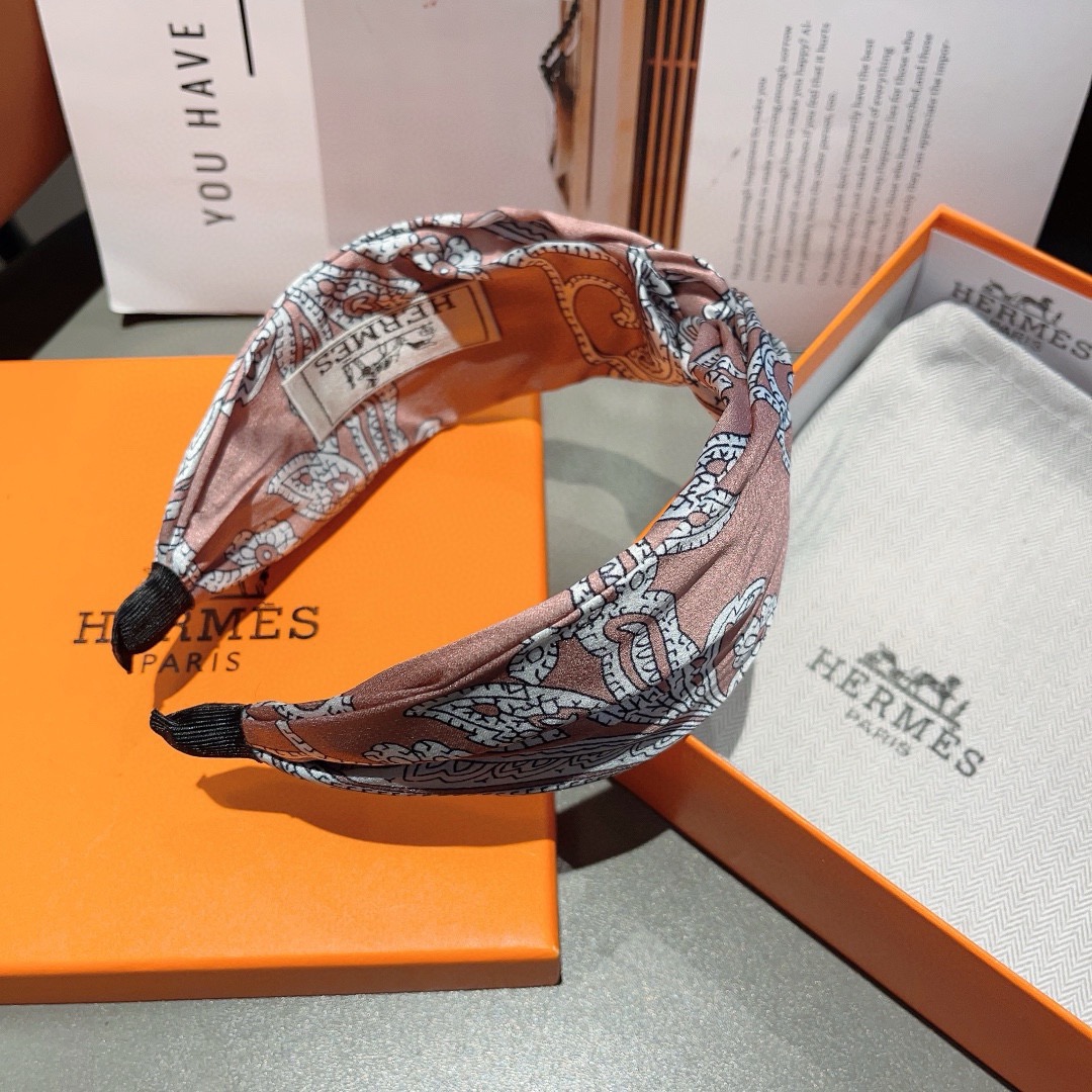 Bagsaaa H**me5 Headband 03