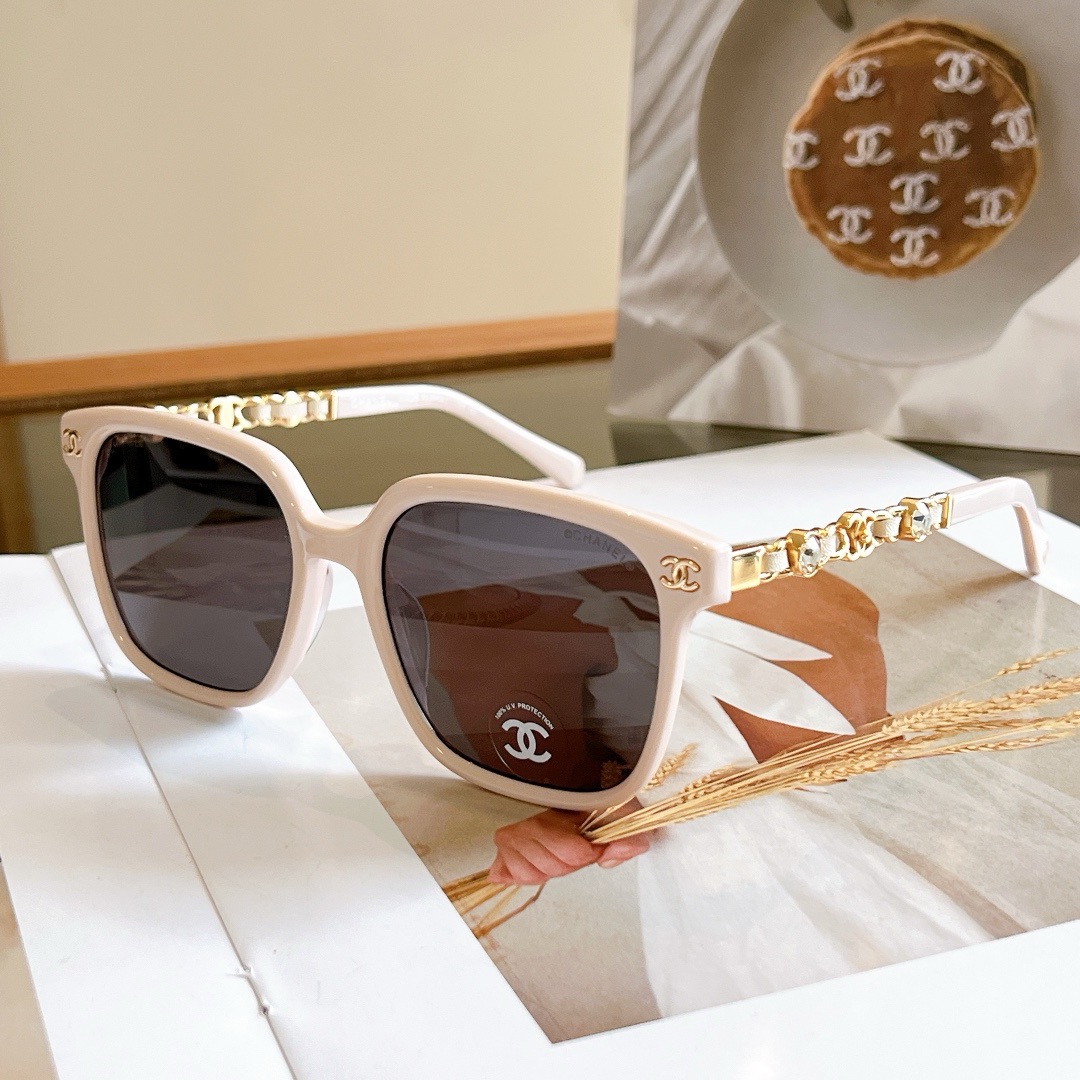 Bagsaaa Ch**el Glasses