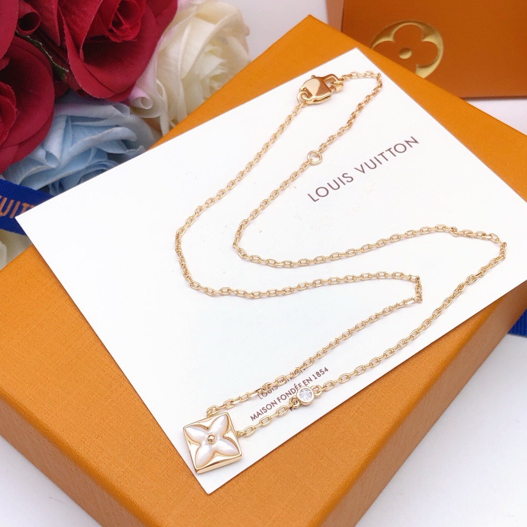 Bagsaaa LV Necklace 05