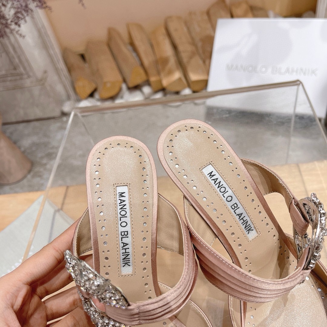Bagsaaa Man010 B1ahn*k Heels 02