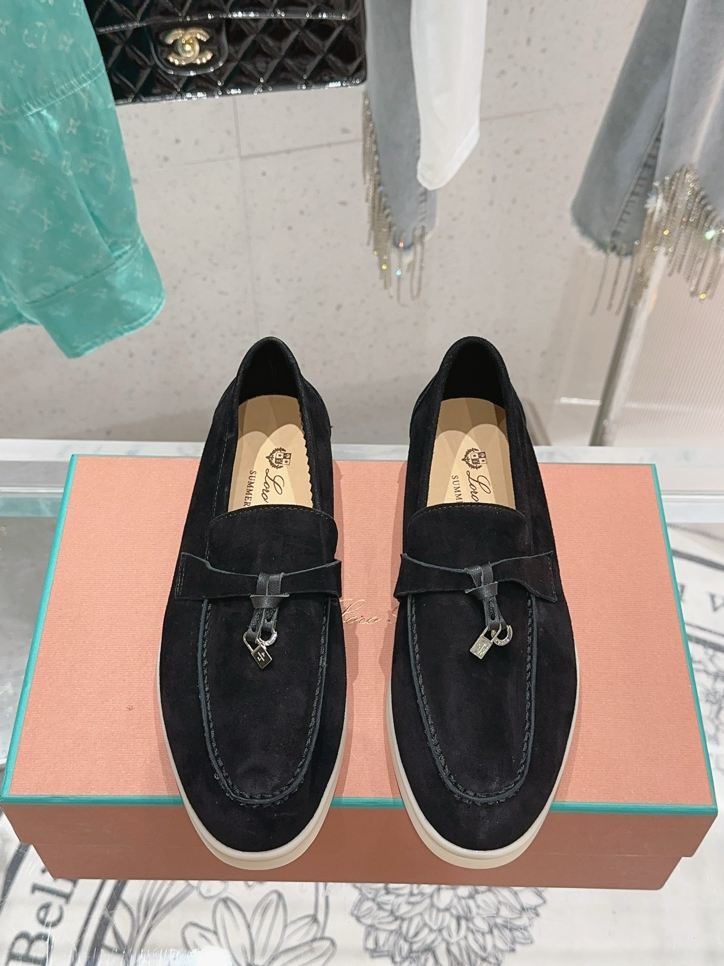 Bagsaaa L0r0 P1ana Summer Charms Walk Moccasin Black Suede