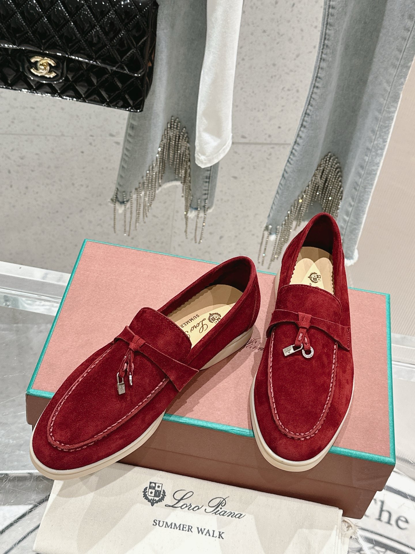 Bagsaaa L0r0 P1ana Summer Charms Walk Moccasin Red Suede