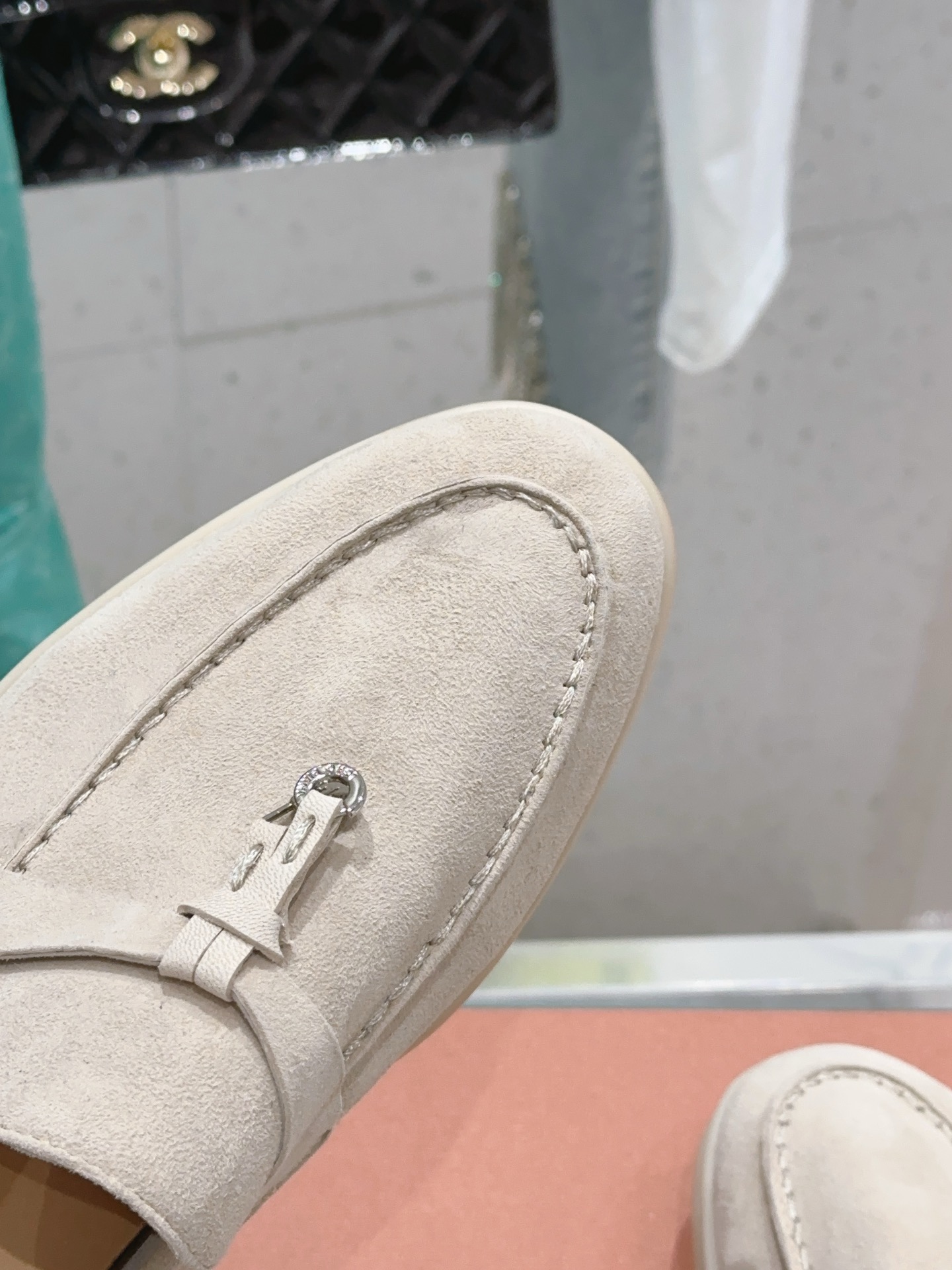 Bagsaaa L0r0 P1ana Summer Charms Walk Moccasin Light Beige Suede